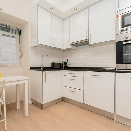 Appartement Cosy Near Basilica Da Estrela Lissabon